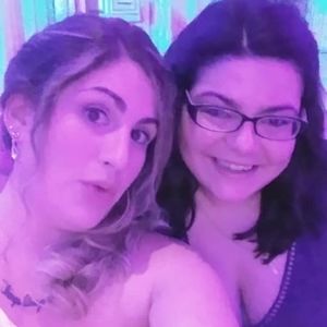 Meet your Posher, Dina